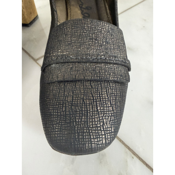 LANVIN Metallic Black Gold Block Heel Pumps Size 38 US 7 Women Leather Heels 2” - Picture 4 of 11